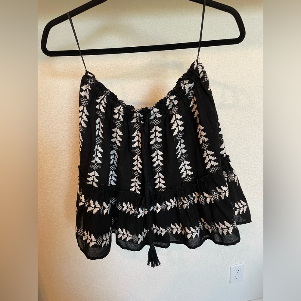 Black & white pattern skirt with elastic waist